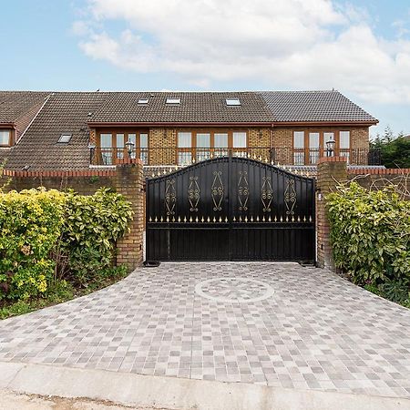 Boutique Green Acre Views Slough Eksteriør bilde