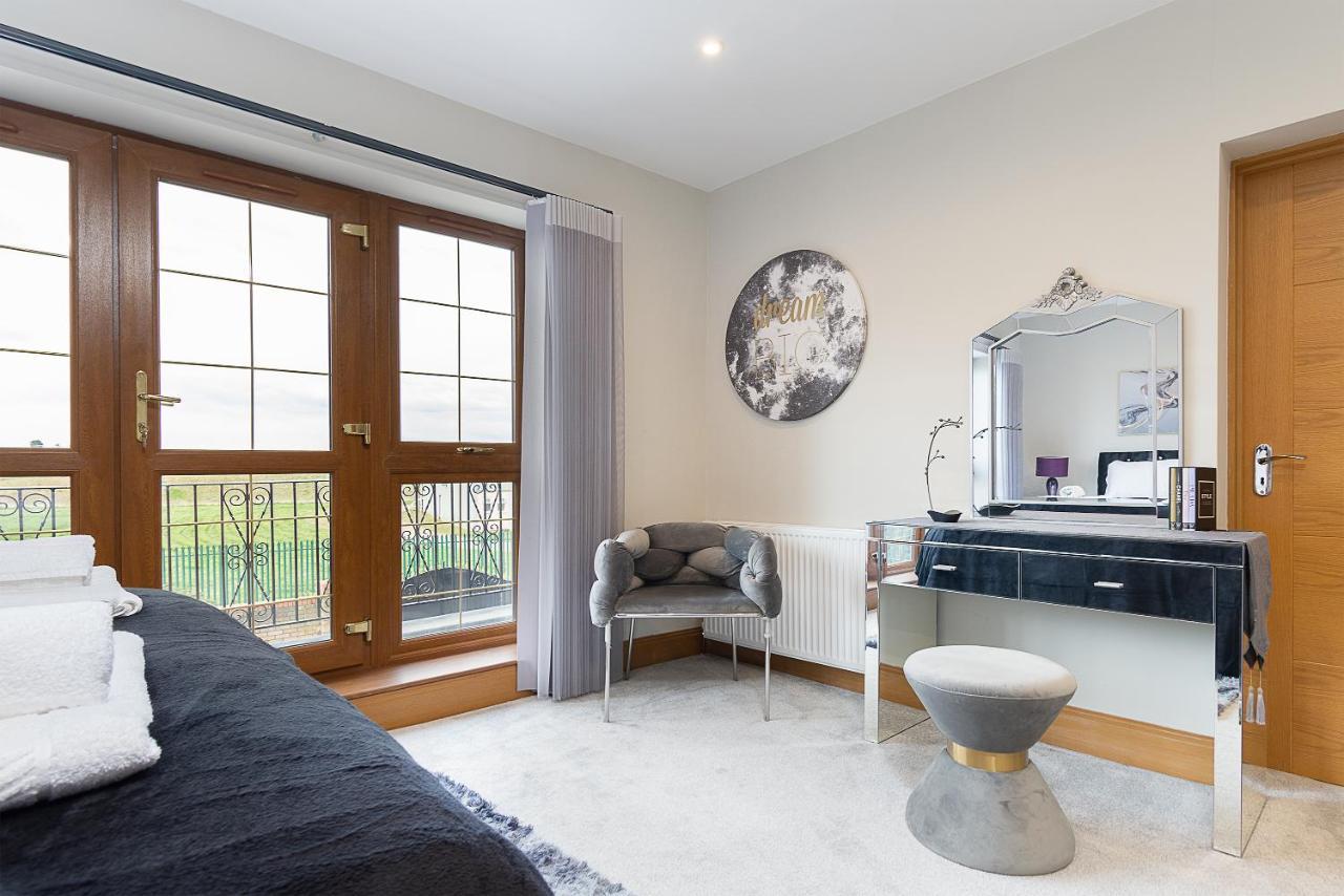 Boutique Green Acre Views Slough Eksteriør bilde